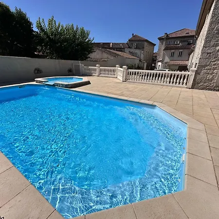 Gite Ferrari 4-6 Pers Ruoms Centre - Climatise, Piscine 吕奥姆